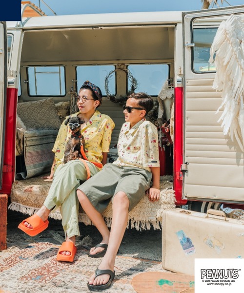 PEANUTS（ピーナッツ）の「PEANUTS ｽﾇｰﾋﾟｰ/ﾌｫﾙｸｽﾜｰｹﾞﾝ ﾀﾞﾌﾞﾙﾈｰﾑｺﾗﾎﾞ　親子お揃いで着れるアロハシャツ　ｷｯｽﾞ（シャツ/ブラウス・キッズ・ナチュラル/イエロー/ブルー・110/120/130）」の20枚目の写真