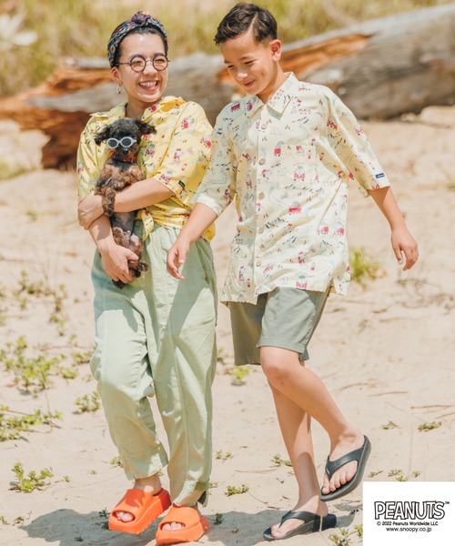 PEANUTS（ピーナッツ）の「PEANUTS ｽﾇｰﾋﾟｰ/ﾌｫﾙｸｽﾜｰｹﾞﾝ ﾀﾞﾌﾞﾙﾈｰﾑｺﾗﾎﾞ　親子お揃いで着れるアロハシャツ　ｷｯｽﾞ（シャツ/ブラウス・キッズ・ナチュラル/イエロー/ブルー・110/120/130）」の16枚目の写真