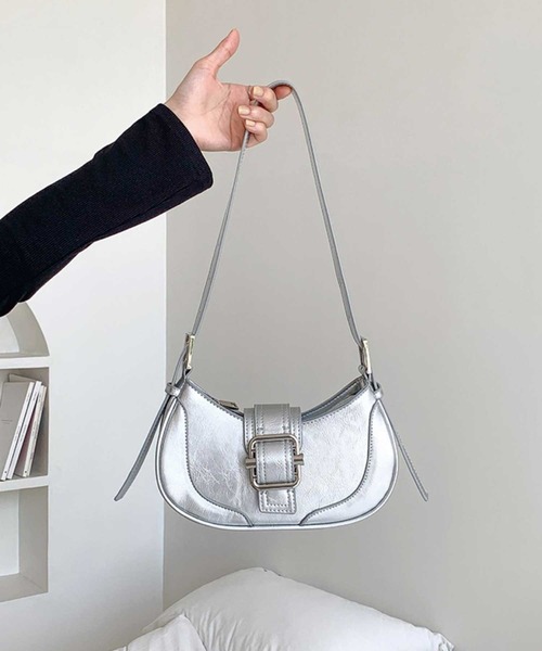 SPIGA（スピーガ）の「ﾊﾞｯｸﾙﾚｻﾞｰｼｮﾙﾀﾞｰﾊﾞｯｸﾞ（ショルダーバッグ・レディース・ブラック/シルバー/ホワイト・FREE）」の4枚目の写真