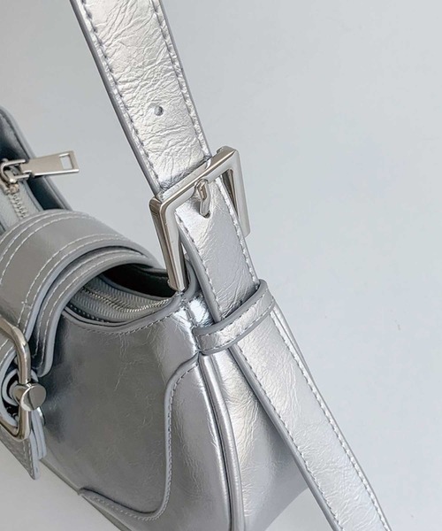 SPIGA（スピーガ）の「ﾊﾞｯｸﾙﾚｻﾞｰｼｮﾙﾀﾞｰﾊﾞｯｸﾞ（ショルダーバッグ・レディース・ブラック/シルバー/ホワイト・FREE）」の5枚目の写真