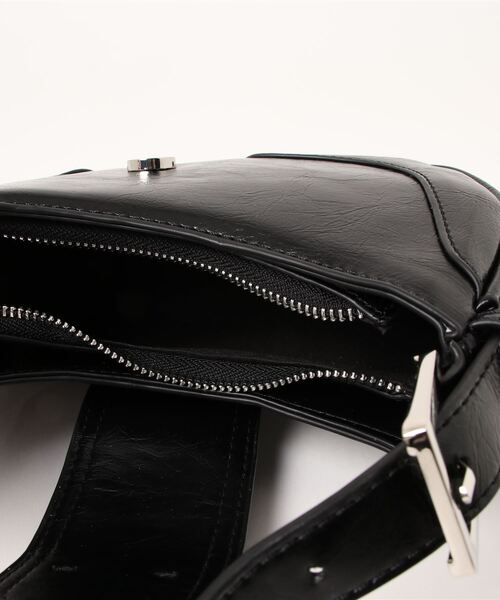 SPIGA（スピーガ）の「ﾊﾞｯｸﾙﾚｻﾞｰｼｮﾙﾀﾞｰﾊﾞｯｸﾞ（ショルダーバッグ・レディース・ブラック/シルバー/ホワイト・FREE）」の15枚目の写真