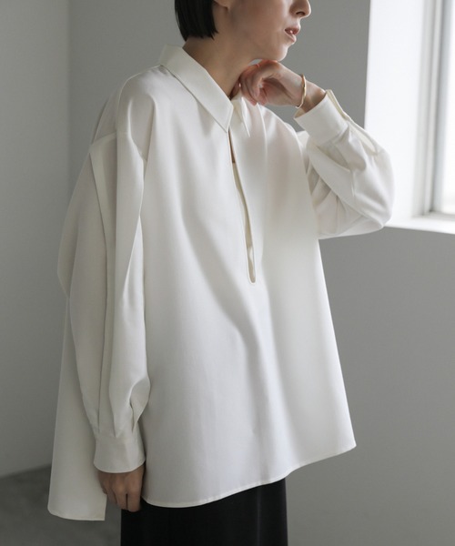 mukcyen SIDE OPEN SHIRT ブラウス、シャツ、上品 mukcyen SIDE OPEN SHIRT ブラウス、シャツ、上品