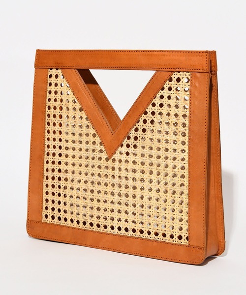 Le Jardin(ルジャルダン)の「【Le Jardin】Vカット ラタン ハンドバッグ(かごバッグ・レディース・ブラック/ブラウン・FREE)」の2枚目の写真