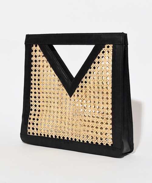 Le Jardin(ルジャルダン)の「【Le Jardin】Vカット ラタン ハンドバッグ(かごバッグ・レディース・ブラック/ブラウン・FREE)」の1枚目の写真