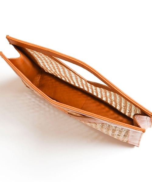 Le Jardin(ルジャルダン)の「【Le Jardin】Vカット ラタン ハンドバッグ(かごバッグ・レディース・ブラック/ブラウン・FREE)」の3枚目の写真