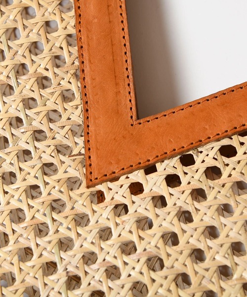 Le Jardin(ルジャルダン)の「【Le Jardin】Vカット ラタン ハンドバッグ(かごバッグ・レディース・ブラック/ブラウン・FREE)」の6枚目の写真