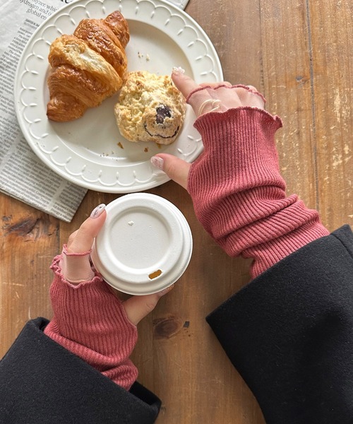 DISCOAT（ディスコート）の「ラメリブシアーアームウォーマー（手袋・レディース・アイボリー/ブラック/バーガンディー・FREE）」の3枚目の写真