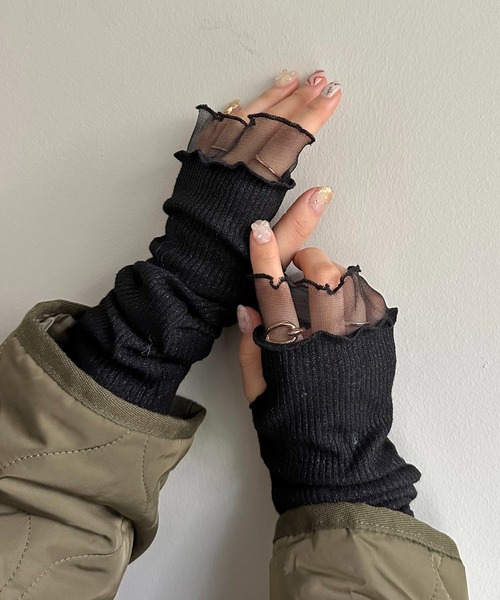 DISCOAT（ディスコート）の「ラメリブシアーアームウォーマー（手袋・レディース・アイボリー/ブラック/バーガンディー・FREE）」の17枚目の写真