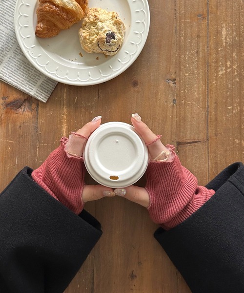 DISCOAT（ディスコート）の「ラメリブシアーアームウォーマー（手袋・レディース・アイボリー/ブラック/バーガンディー・FREE）」の12枚目の写真