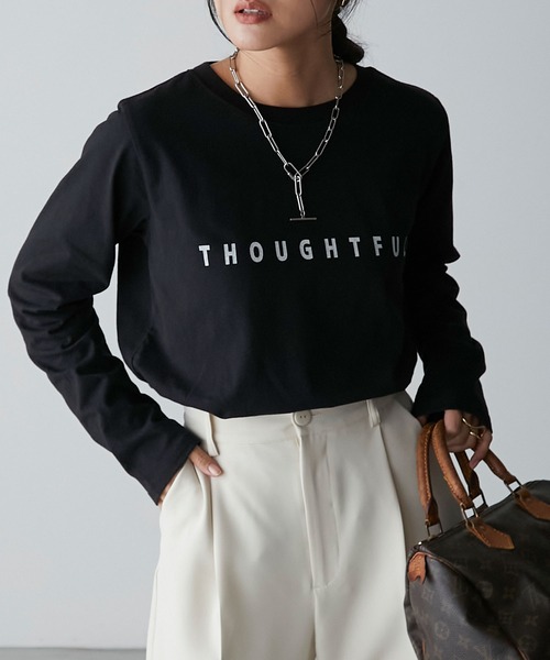 Anss.me(アンスミー)の「【Anss.me】シンプルゴシックロゴプリントロンT(Tシャツ/カットソー・レディース・ホワイト系1/チャコールグレー/ホワイト系2/ブラック/ライトカーキ/ベージュ・FREE)」の4枚目の写真