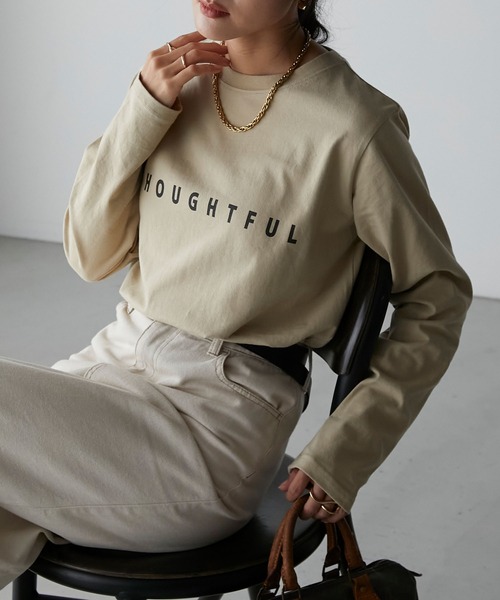 Anss.me(アンスミー)の「【Anss.me】シンプルゴシックロゴプリントロンT(Tシャツ/カットソー・レディース・ホワイト系1/チャコールグレー/ホワイト系2/ブラック/ライトカーキ/ベージュ・FREE)」の22枚目の写真