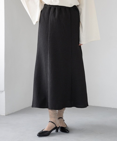 LEPSIM(レプシィム)の「ポインテッドストラップミュール 967375(その他シューズ・レディース・ブラック/シルバー・LARGE/MEDIUM)」の4枚目の写真