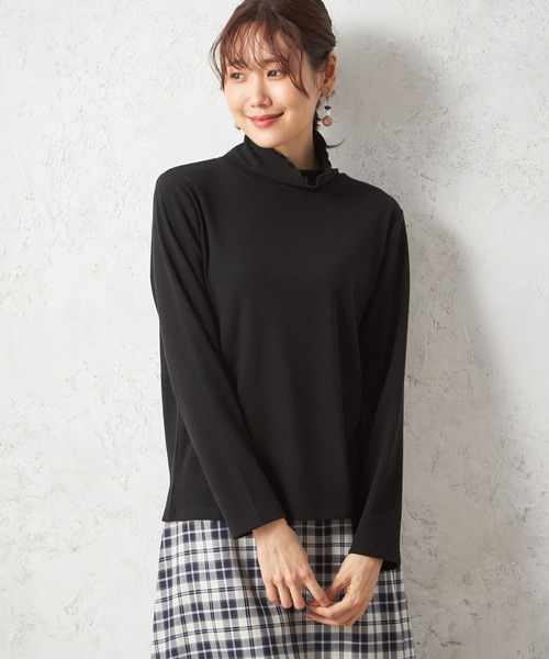 Petit Honfleur(プチオンフルール)の「メロークシュタートルネック起毛Tシャツ(Tシャツ/カットソー・レディース・ブルー/ブラック/アイボリー・M/L)」の1枚目の写真
