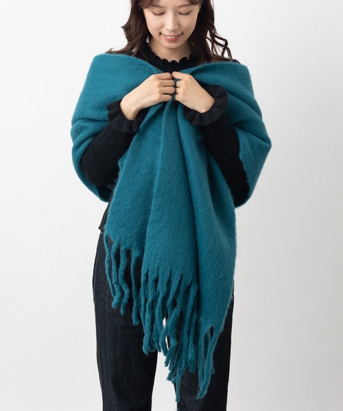 emonique（エモニーク）の「ボリューム フリンジ大判マフラー ストール プレーン ふわふわざっくり（マフラー・レディース・ブラウン/ライトブルー/スカイブルー/ホワイト/ブルー/ベージュ/モスグリーン/キャメル/ピンク/ブラック・FREE）」の8枚目の写真