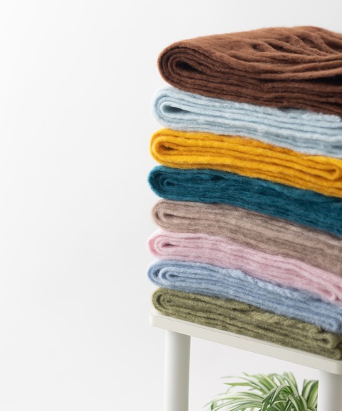 emonique（エモニーク）の「ボリューム フリンジ大判マフラー ストール プレーン ふわふわざっくり（マフラー・レディース・ブラウン/ライトブルー/スカイブルー/ホワイト/ブルー/ベージュ/モスグリーン/キャメル/ピンク/ブラック・FREE）」の22枚目の写真