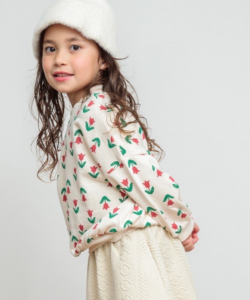 BREEZE（ブリーズ）の「【リンクコーデ可能】総柄トレーナー（スウェット・キッズ・ワインレッド/アイボリー/サックスブルー/キャメル/ブラック・110/140/90/100/130/120/80）」の2枚目の写真