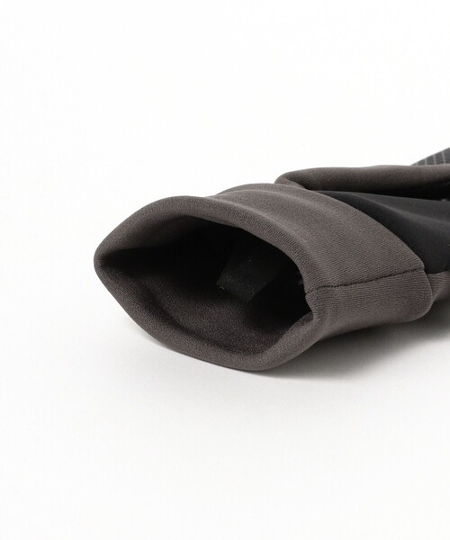 BEAMS BOY（ビームスボーイ）の「THE NORTH FACE / Etip Glove（手袋・レディース・ブラック/グレー・SMALL）」の7枚目の写真