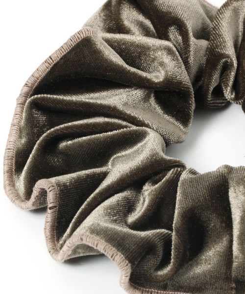 studio CLIP（スタディオクリップ）の「【daily CLIP】ベロアシュシュ（シュシュ・レディース・ブラック/ブラウン/グレー/ピンク・FREE）」の8枚目の写真