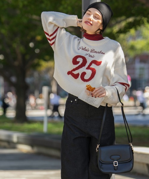 BONLECILL(ボンルシール)の「配色刺繍ロゴ ナンバリングニットプルオーバー(ニット/セーター・レディース・ブラック/アイボリー/ブラウン・FREE)」の4枚目の写真