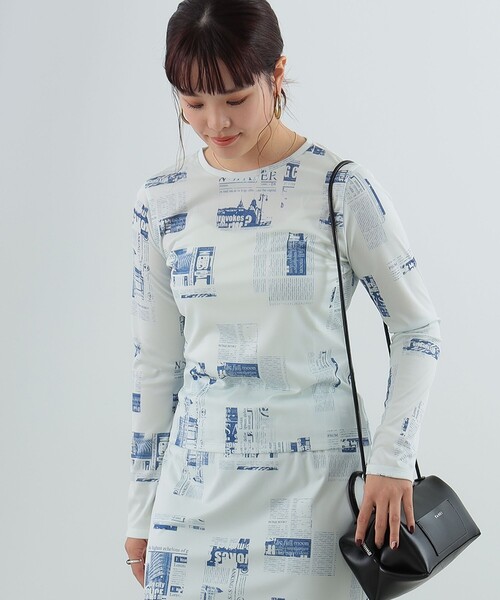 Ray BEAMS（レイビームス）の「Ray BEAMS / ニュース ペーパー プリント Tシャツ（Tシャツ/カットソー・レディース・ベージュ/ブルー系その他3・ONE SIZE）」の2枚目の写真