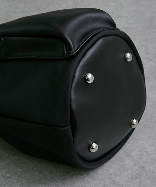 Lui's（ルイス）の「シンセティックレザーナイロンコンビ2way巾着ショルダーバッグ（ショルダーバッグ・メンズ・ブラック・FREE）」の19枚目の写真