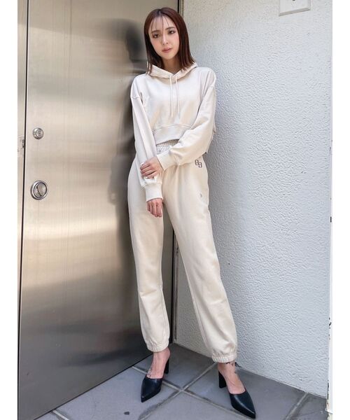 GYDA(ジェイダ)の「GYDA×NEWERA スウェット パンツ(スウェットパンツ・レディース・アイボリー/ブラック・FREE)」の3枚目の写真