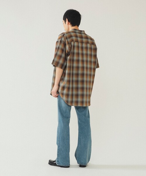 BEAMS（ビームス）の「BEAMS / オンブレチェック イージー シャツ（シャツ/ブラウス・メンズ・ブラウン/グレー・L/M/S/XL）」の4枚目の写真