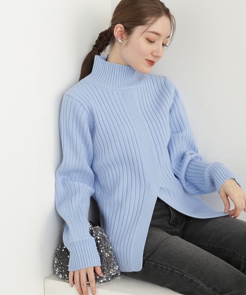 N.(N. Natural Beauty Basic)(エヌエヌナチュラルビューティーベーシック)の「◆フロントヘムスリットニット(ニット/セーター・レディース・アイボリー/チャコール/ブルー・MEDIUM)」の3枚目の写真