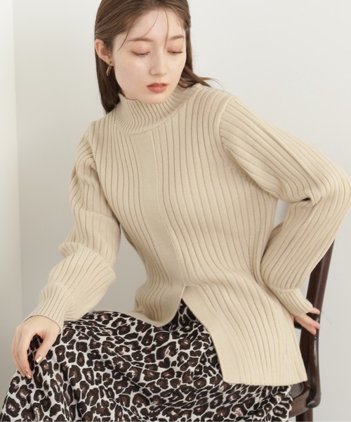 N.(N. Natural Beauty Basic)(エヌエヌナチュラルビューティーベーシック)の「◆フロントヘムスリットニット(ニット/セーター・レディース・アイボリー/チャコール/ブルー・MEDIUM)」の4枚目の写真