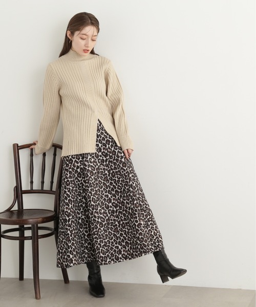 N.(N. Natural Beauty Basic)(エヌエヌナチュラルビューティーベーシック)の「◆フロントヘムスリットニット(ニット/セーター・レディース・アイボリー/チャコール/ブルー・MEDIUM)」の6枚目の写真