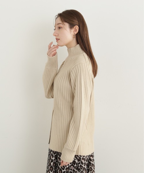 N.(N. Natural Beauty Basic)(エヌエヌナチュラルビューティーベーシック)の「◆フロントヘムスリットニット(ニット/セーター・レディース・アイボリー/チャコール/ブルー・MEDIUM)」の12枚目の写真