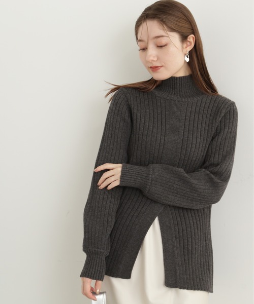 N.(N. Natural Beauty Basic)(エヌエヌナチュラルビューティーベーシック)の「◆フロントヘムスリットニット(ニット/セーター・レディース・アイボリー/チャコール/ブルー・MEDIUM)」の20枚目の写真