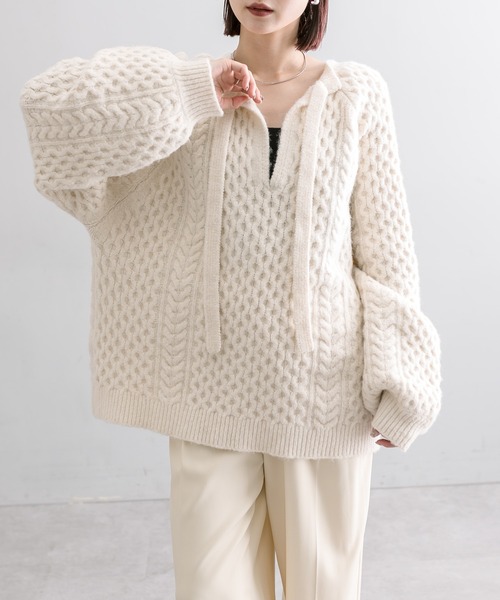 mline（エムライン）の「[mline]ケーブルスキッパーニット（ニット/セーター・レディース・ブラック/アイボリー・FREE）」の2枚目の写真