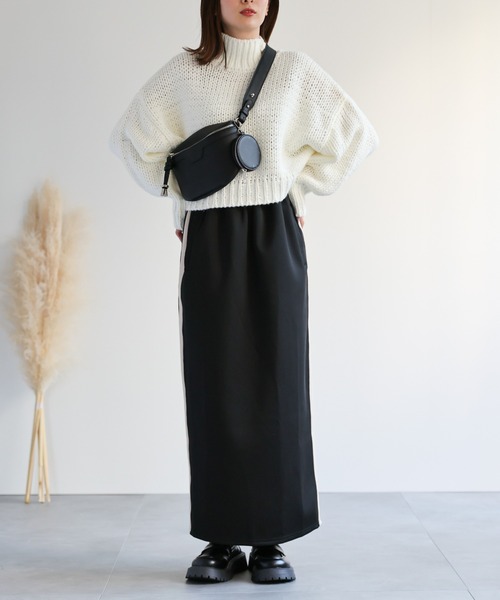 sakishimatokyo(サキシマトーキョー)の「ロービングハイネック クロップド丈プルオーバー(ニット/セーター・レディース・イエロー/オフホワイト/ブルー/グレー/ブラック・FREE)」の6枚目の写真