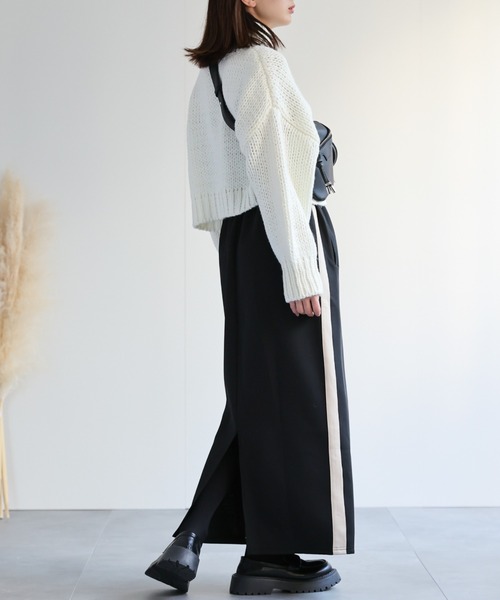 sakishimatokyo(サキシマトーキョー)の「ロービングハイネック クロップド丈プルオーバー(ニット/セーター・レディース・イエロー/オフホワイト/ブルー/グレー/ブラック・FREE)」の12枚目の写真
