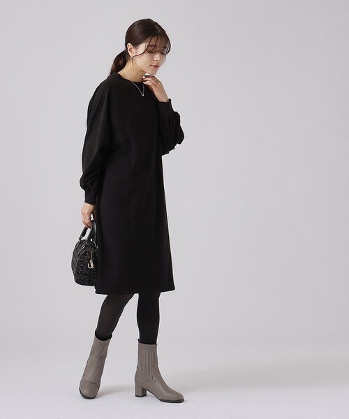 SHOO・LA・RUE（シューラルー）の「◆【洗える】裏地あったか 切替スウェットワンピース【SHOO WARM】（ワンピース・レディース・ベージュ/ライトグレー/ブラック・00）」の4枚目の写真