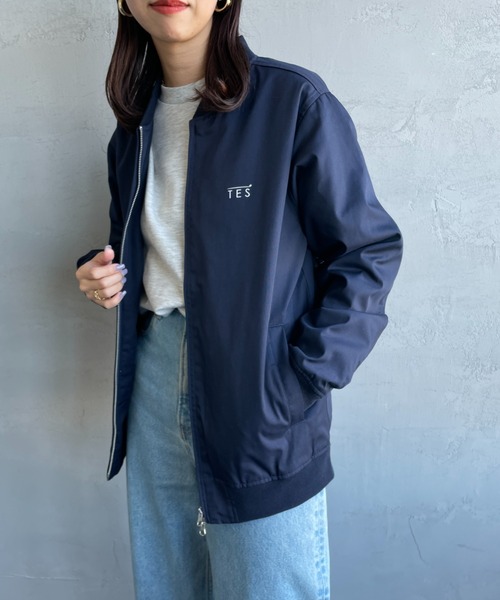 The Endless Summer（エンドレスサマー）の「[THE ENDLESS SUMMER/エンドレスサマー] 別注 TES バックプリントブルゾン（ブルゾン・レディース・ブラック/ネイビー・M/L）」の21枚目の写真