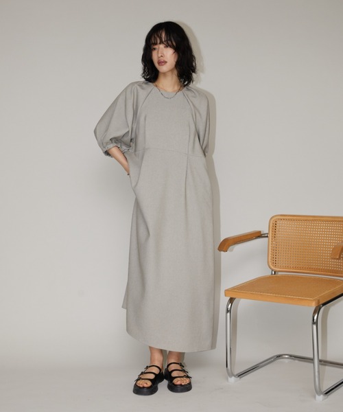 Aunt Marie's（アントマリーズ）の「リネンライクショルダータックボリュームスリーブワンピ（ワンピース・レディース・ベージュ/ブラック・FREE）」の17枚目の写真