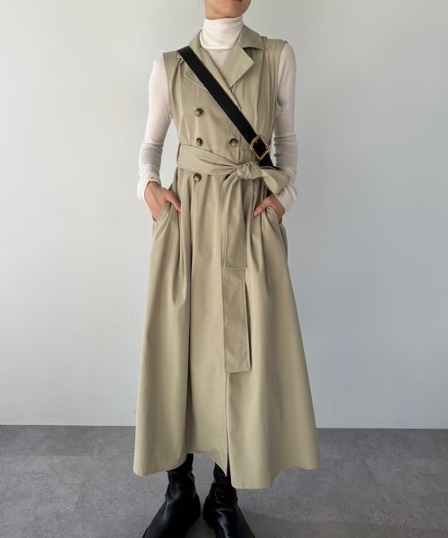 【美品】drwcysドロシーズ　グレー ロングコート ベルト付き DRWCYS（ドロシーズ）の「トレンチディティールジレワンピース