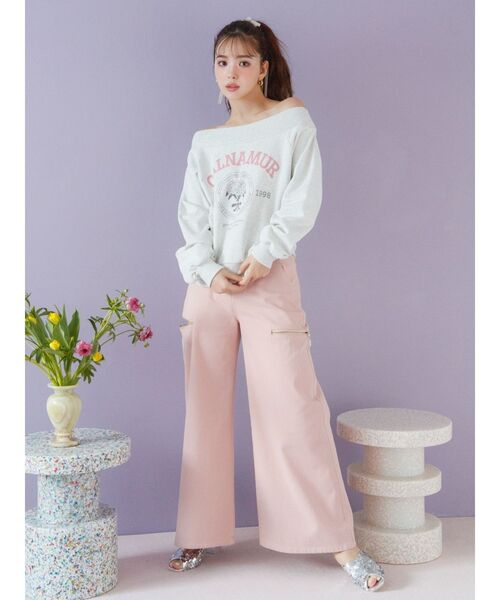 CALNAMUR(カルナムール)の「【CALNAMURコラボ】カルミアプリント オフショルダー プルオーバー(スウェット・レディース・グレー/ネイビー/イエロー・FREE)」の5枚目の写真