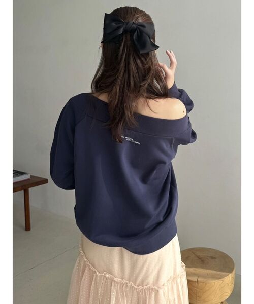 CALNAMUR(カルナムール)の「【CALNAMURコラボ】カルミアプリント オフショルダー プルオーバー(スウェット・レディース・グレー/ネイビー/イエロー・FREE)」の18枚目の写真