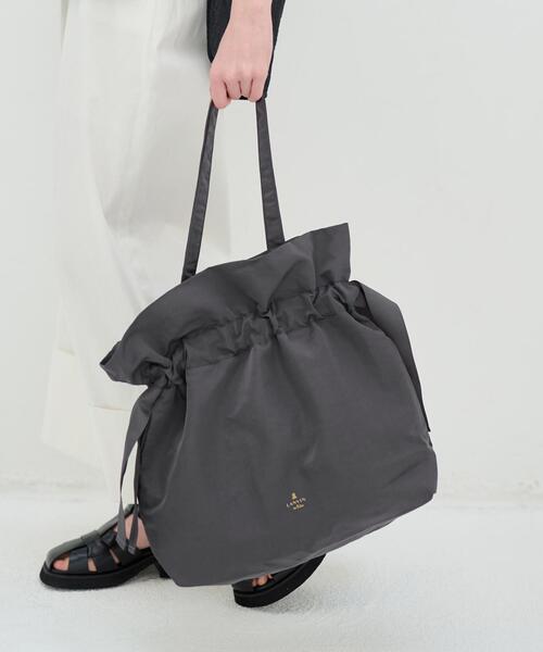 LANVIN en Bleu（ランバンオンブルー）の「巾着トート（トートバッグ・レディース・ベージュ/ライトカーキ/チャコールグレー/ブラック・FREE）」の3枚目の写真