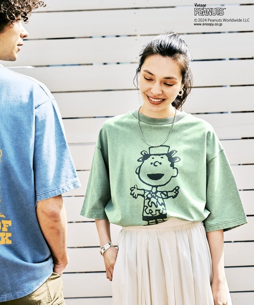 BAYFLOW（ベイフロー）の「【SNOOPY＆FRIENDS meets BAYFLOW】ピーナッツスノープルオーバー（Tシャツ/カットソー・メンズ・オフホワイト/ブルーグリーン/カーキ/ライトブルー/オレンジ/イエロー/ネイビー/チャコール/ピンク/ライトグリーン・LARGE/MEDIUM）」の3枚目の写真