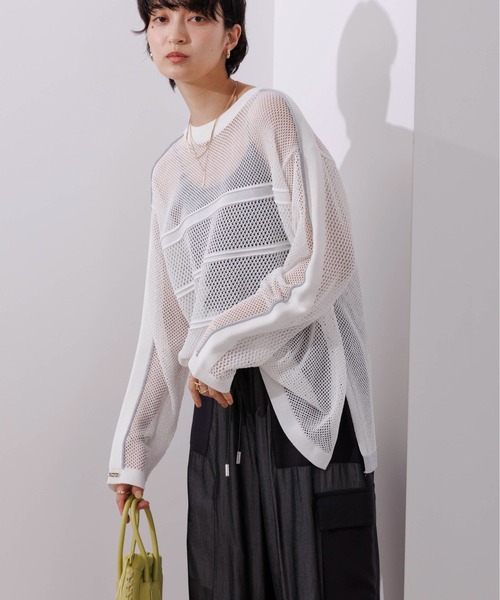 Eimee Law(エイミーロウ)の「ラメラインメッシュニットプルオーバー(Tシャツ/カットソー・レディース・オフホワイト/ブラック・38)」の5枚目の写真