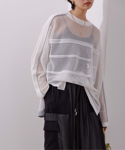 Eimee Law(エイミーロウ)の「ラメラインメッシュニットプルオーバー(Tシャツ/カットソー・レディース・オフホワイト/ブラック・38)」の9枚目の写真