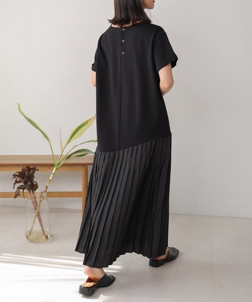 Bou Jeloud（ブージュルード）の「【ロング丈サイズあり】裾カーブ切替プリーツドッキングワンピース（ワンピース・レディース・ベージュ/ブラック・FREE/TL）」の11枚目の写真