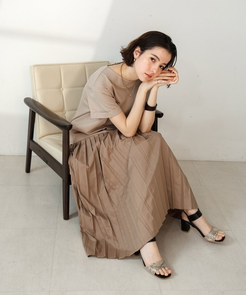 Bou Jeloud（ブージュルード）の「【ロング丈サイズあり】裾カーブ切替プリーツドッキングワンピース（ワンピース・レディース・ベージュ/ブラック・FREE/TL）」の16枚目の写真