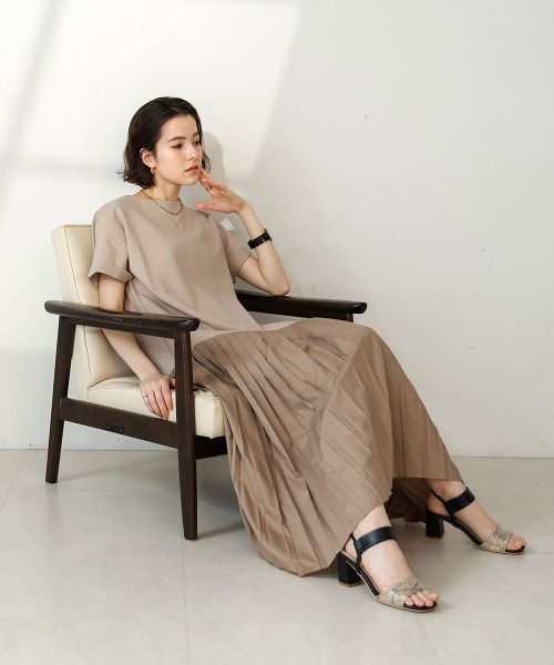 Bou Jeloud（ブージュルード）の「【ロング丈サイズあり】裾カーブ切替プリーツドッキングワンピース（ワンピース・レディース・ベージュ/ブラック・FREE/TL）」の17枚目の写真