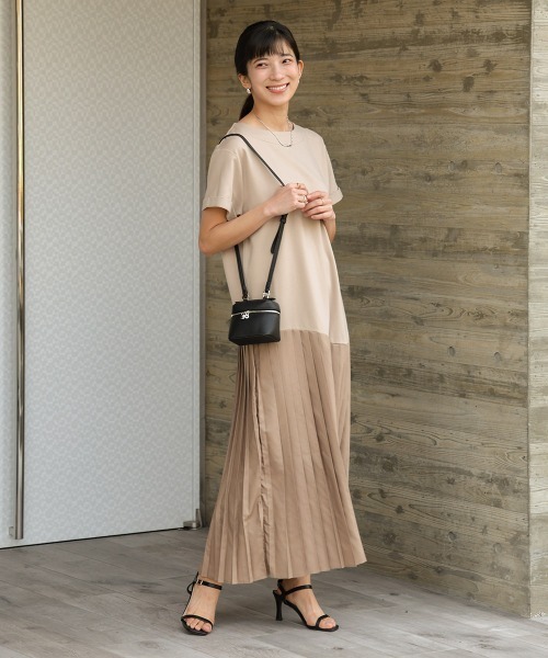 Bou Jeloud（ブージュルード）の「【ロング丈サイズあり】裾カーブ切替プリーツドッキングワンピース（ワンピース・レディース・ベージュ/ブラック・FREE/TL）」の18枚目の写真