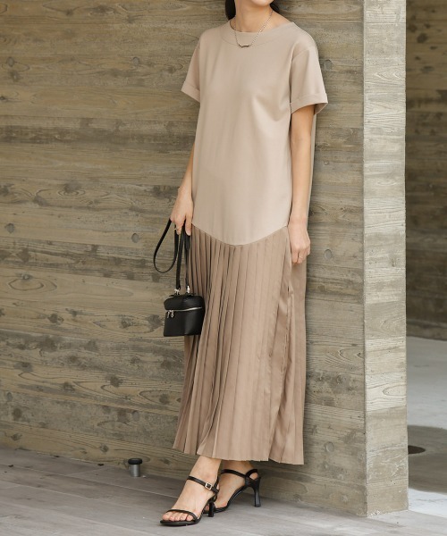 Bou Jeloud（ブージュルード）の「【ロング丈サイズあり】裾カーブ切替プリーツドッキングワンピース（ワンピース・レディース・ベージュ/ブラック・FREE/TL）」の19枚目の写真